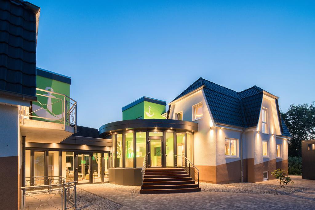 Pura Vida Hotel Куксхафен Экстерьер фото